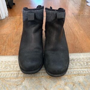 Merrill winter ankle boots size 7